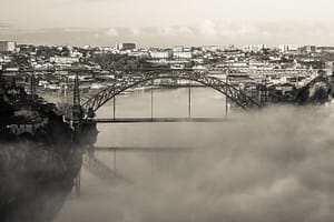 photo misty bridge